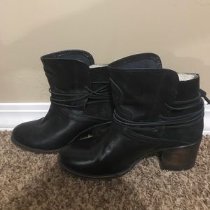Freebird Casey Bootie Size 9